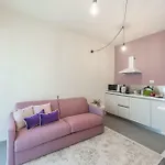 Casa Colbert, Διαμέρισμα *