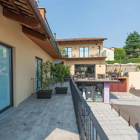 Casa Colbert, Daire *